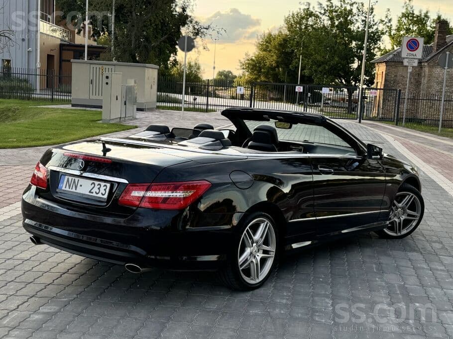 2010 Mercedes-Benz E350 3