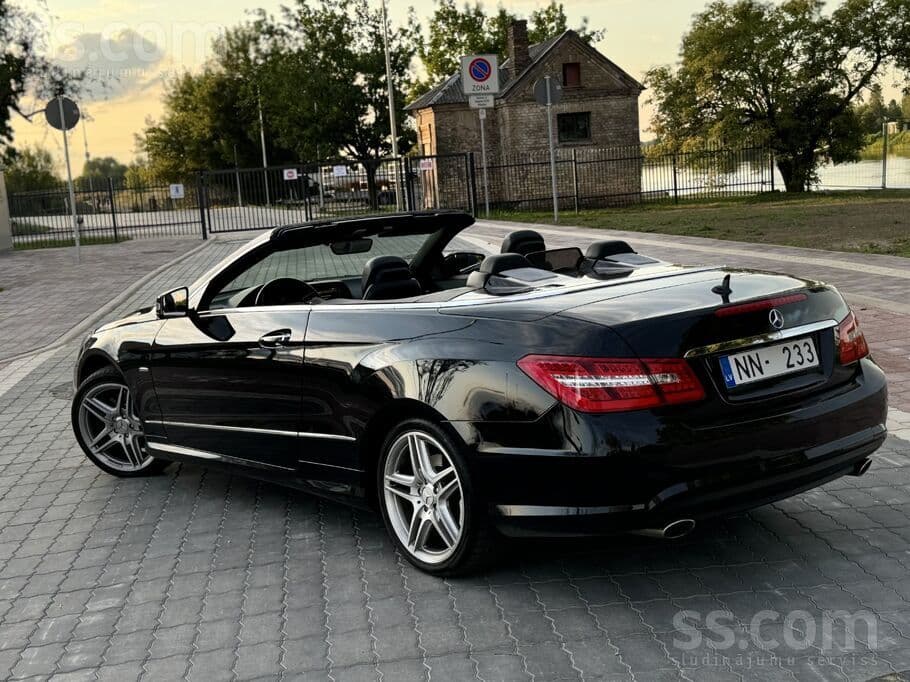 2010 Mercedes-Benz E350 4