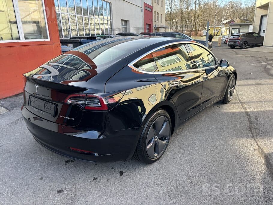 2020 Tesla Model 3 3