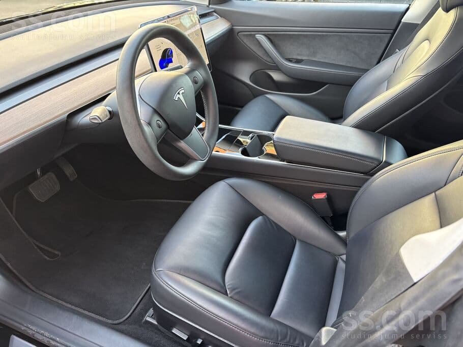 2020 Tesla Model 3 5