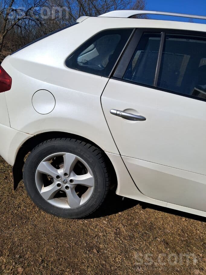 2009 Renault Koleos 4