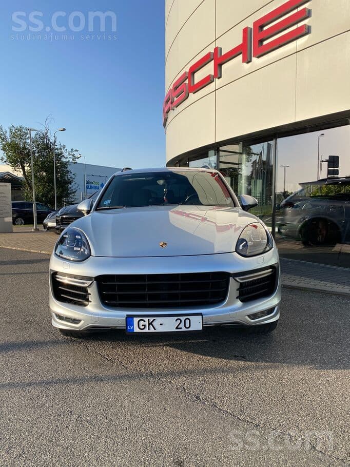 2016 Porsche Cayenne 3