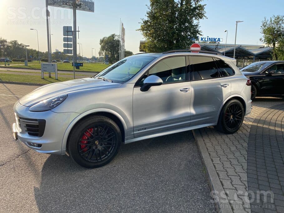 2016 Porsche Cayenne 5