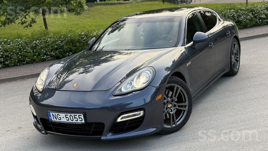 2012 Porsche Panamera