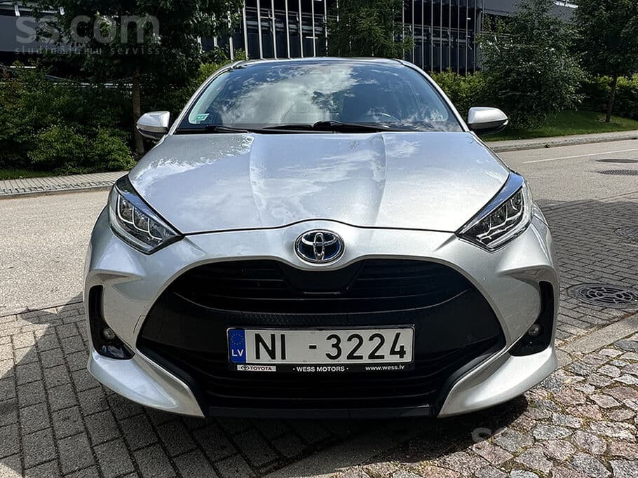 2022 Toyota Yaris 2