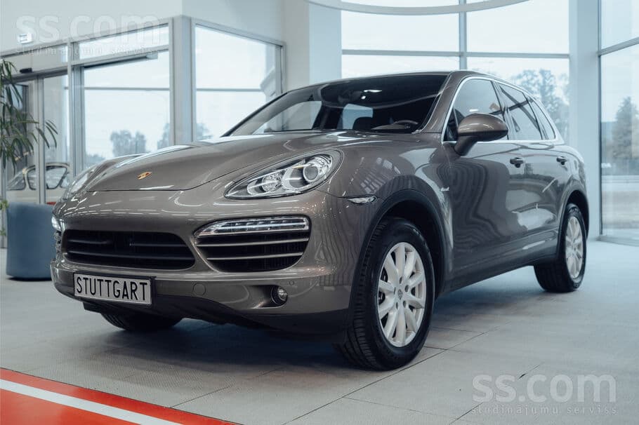2012 Porsche Cayenne 3