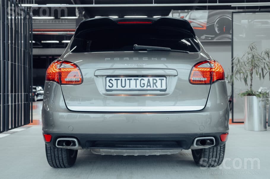 2012 Porsche Cayenne 5