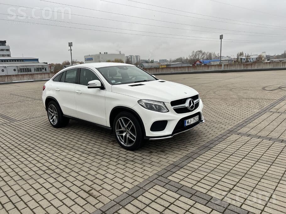 2020 Mercedes-Benz GLE 350 2