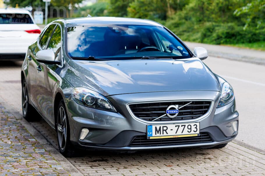 2015 Volvo V40