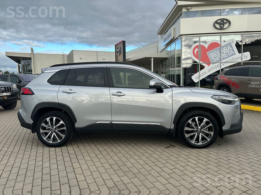 2023 Toyota Corolla 5