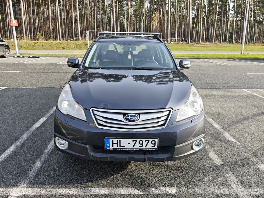 2010 Subaru OUTBACK 2