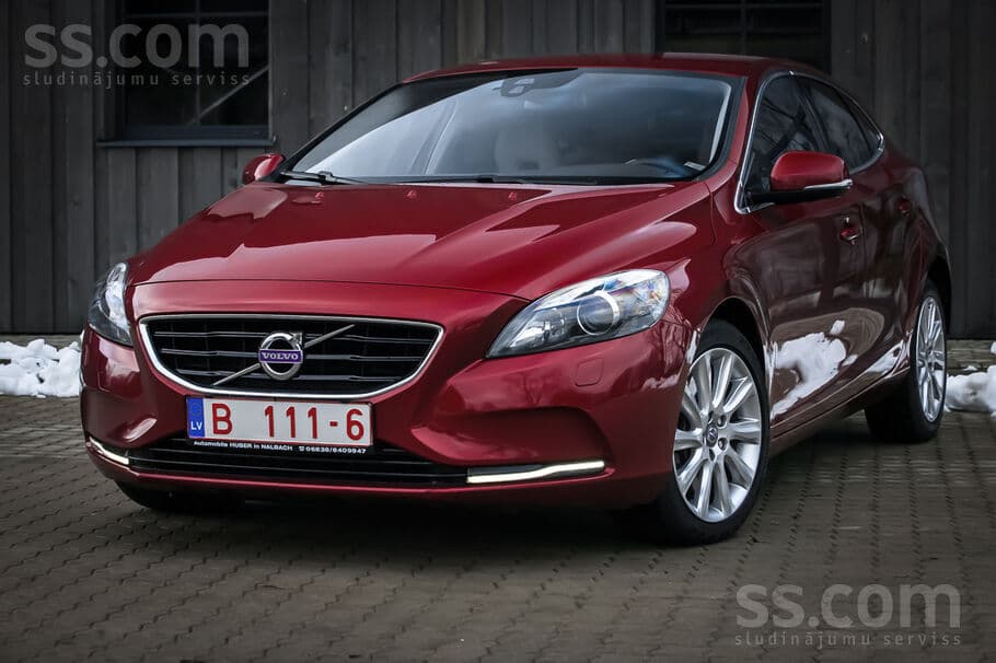 2013 Volvo V40 2