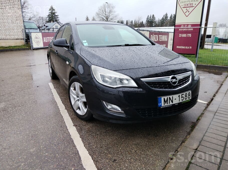 2011 Opel Astra