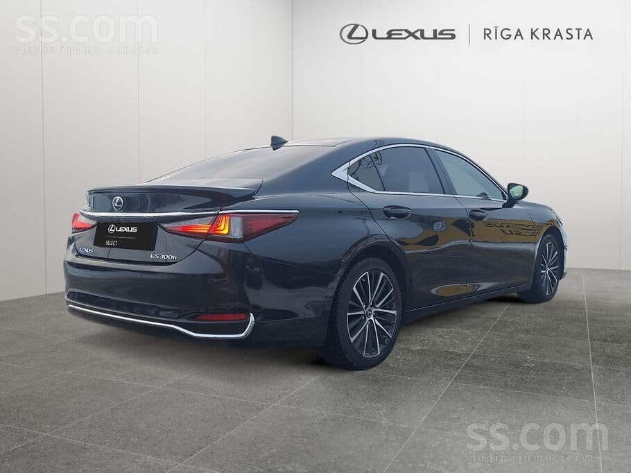 2024 Lexus ES 2