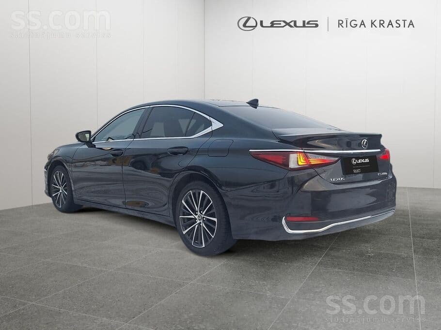 2024 Lexus ES 4