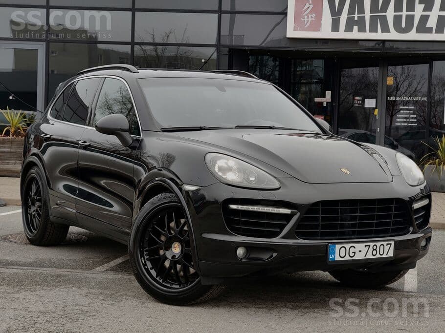 2010 Porsche Cayenne 5