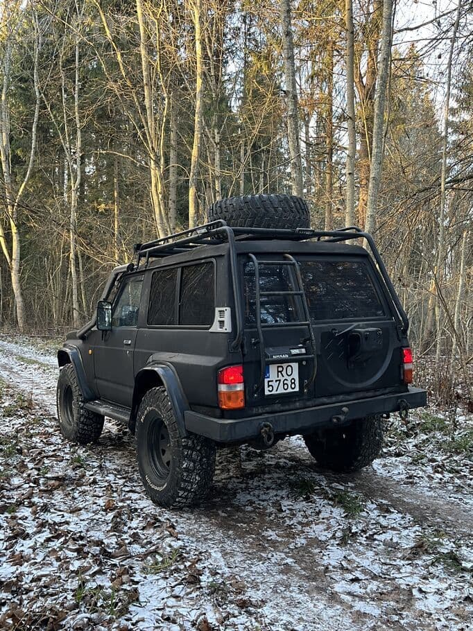 1991 Nissan Patrol 4
