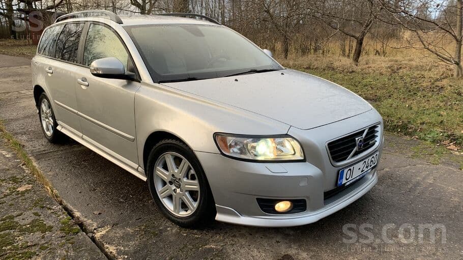 2010 Volvo V50