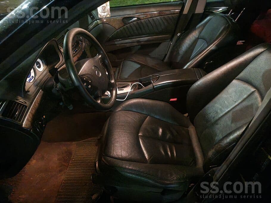 2003 Mercedes-Benz E320 5