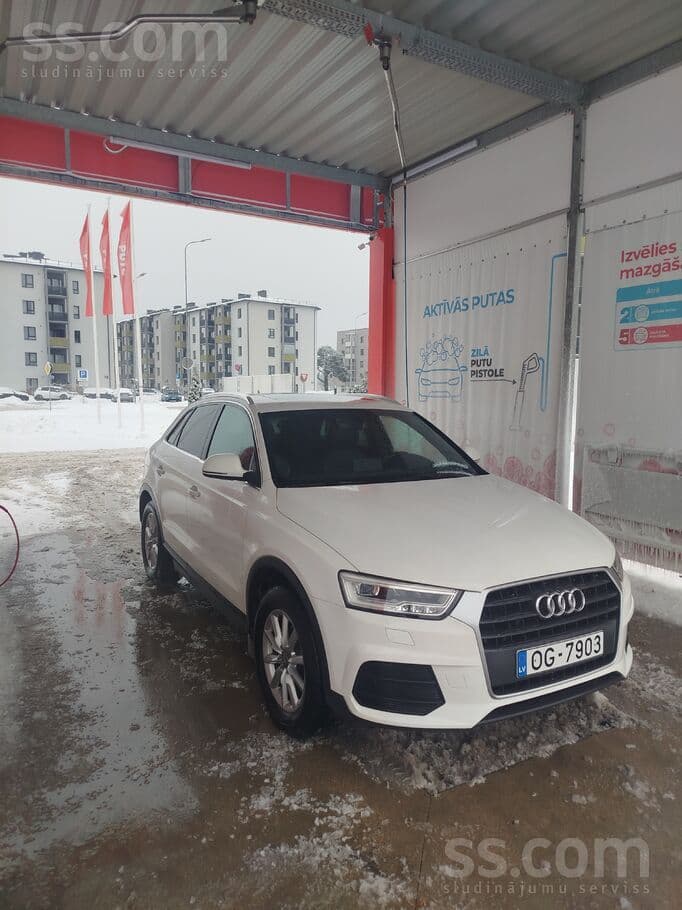 2016 Audi Q3