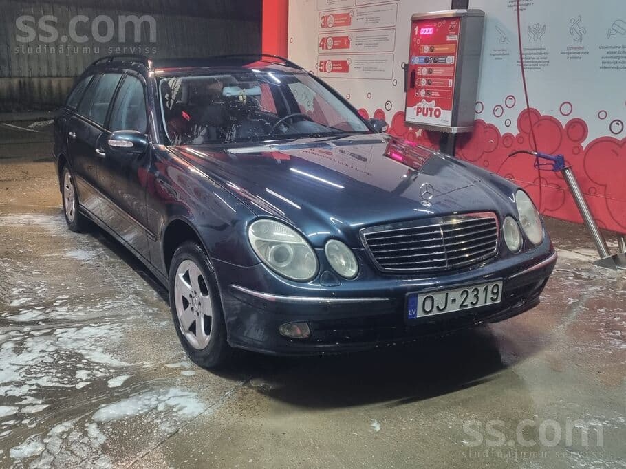 2003 Mercedes-Benz E320