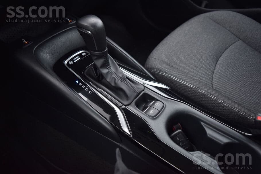 2024 Toyota Corolla 5