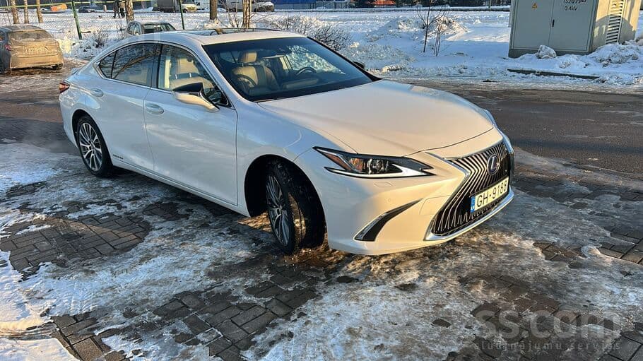 2020 Lexus ES