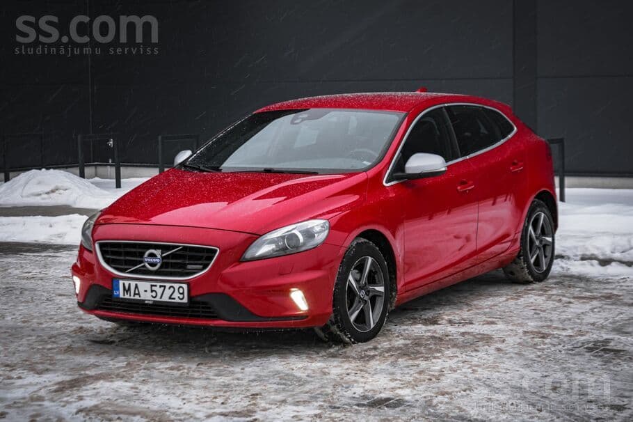 2015 Volvo V40
