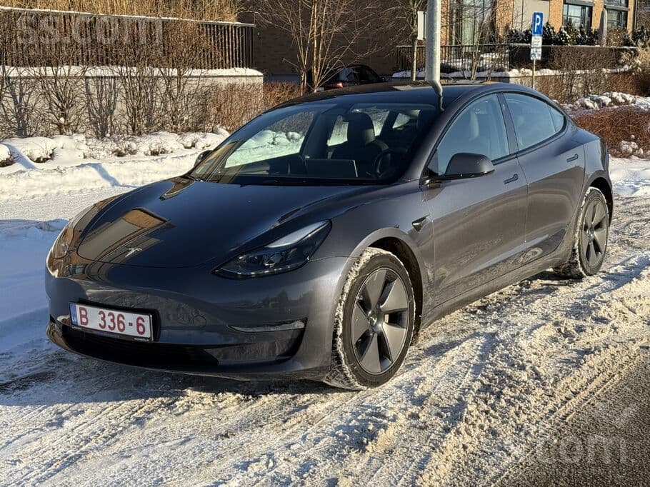 2022 Tesla Model 3