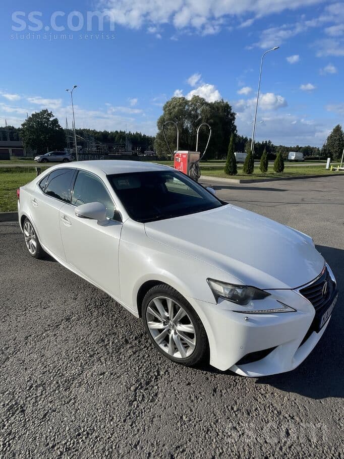 2014 Lexus IS