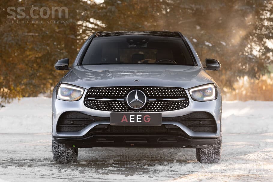 2021 Mercedes-Benz GLC 300