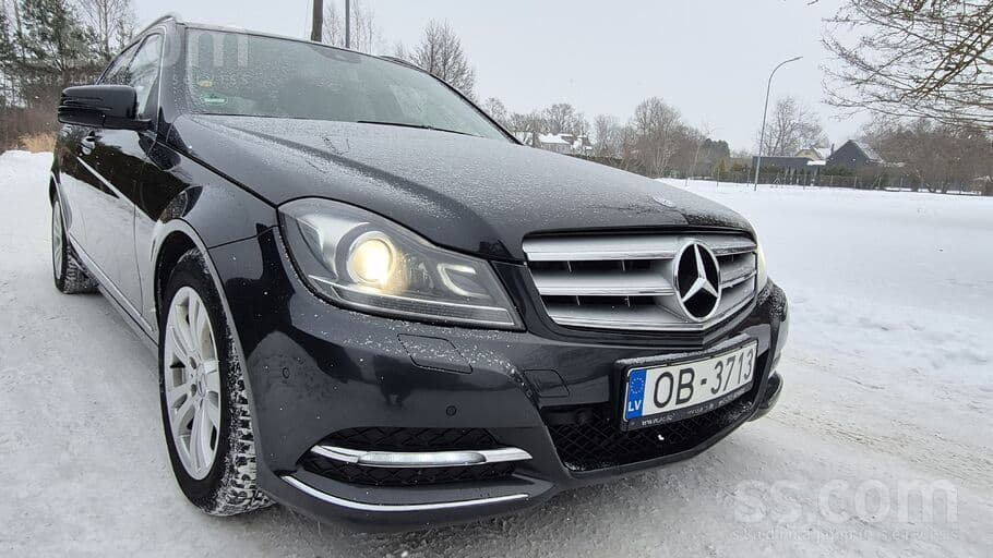2012 Mercedes-Benz C220