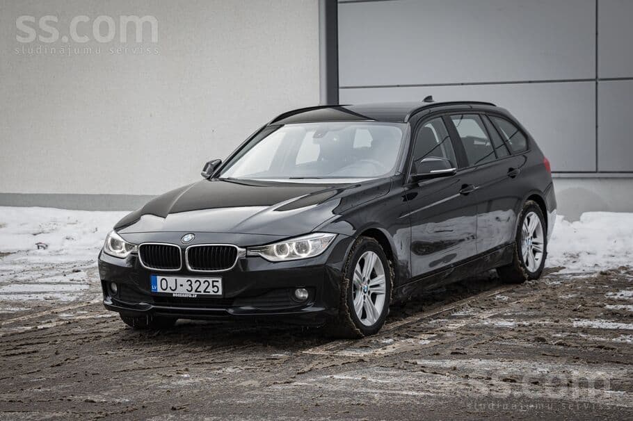 2015 BMW 318