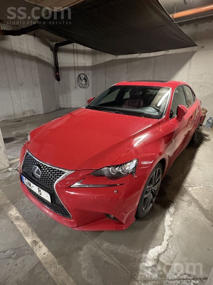 2016 Lexus IS