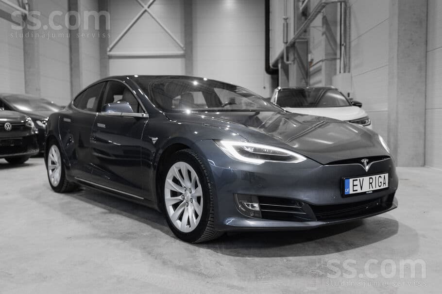 2020 Tesla Model S