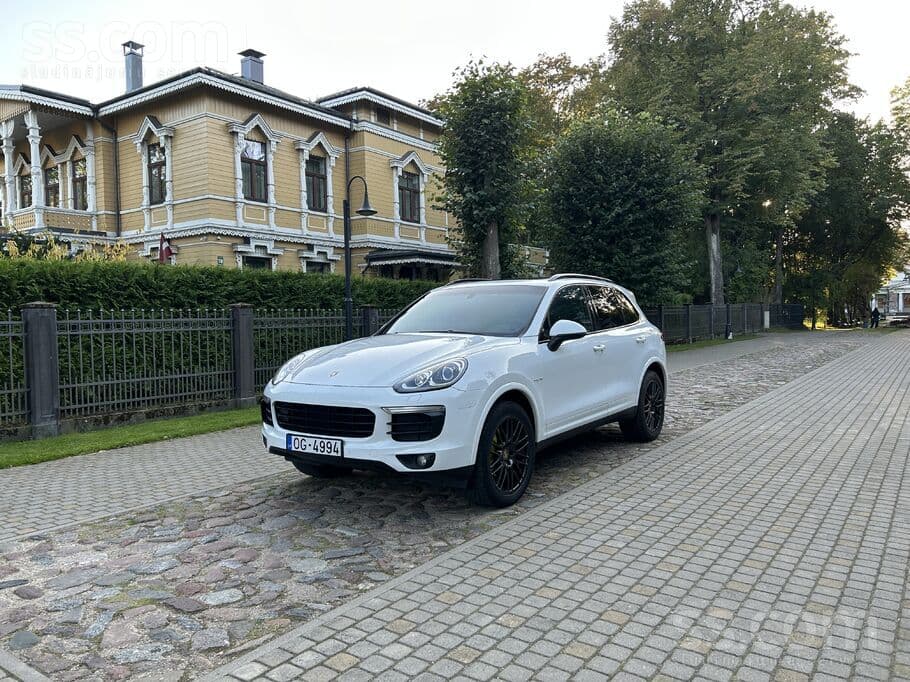 2017 Porsche Cayenne