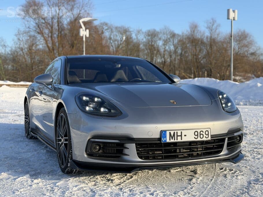 2017 Porsche Panamera