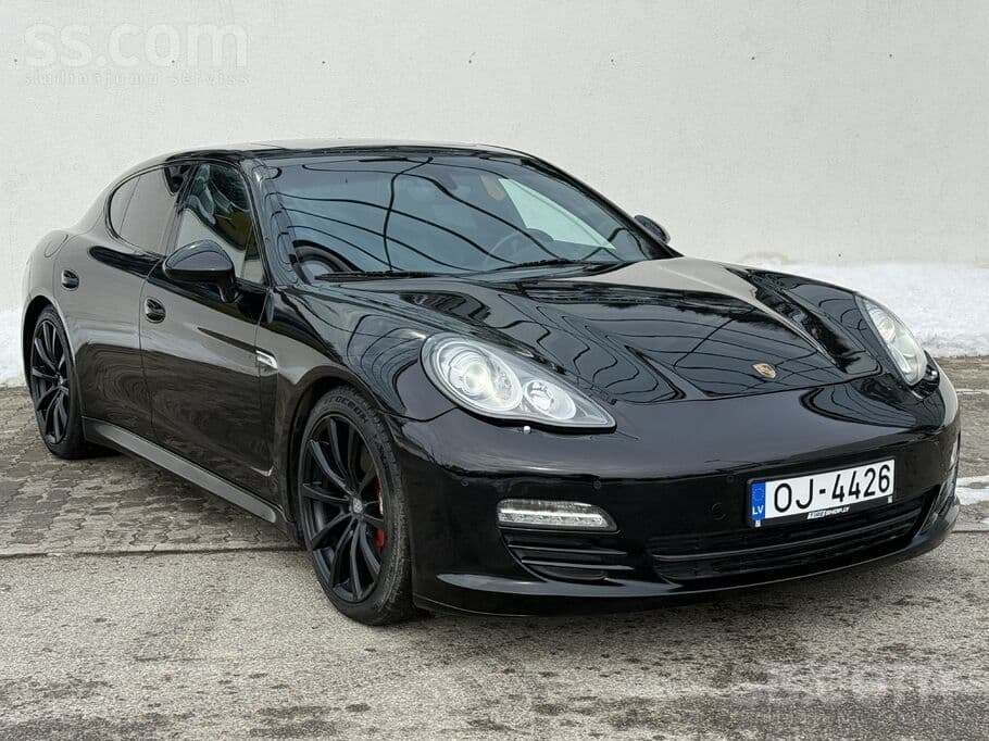2010 Porsche Panamera 2