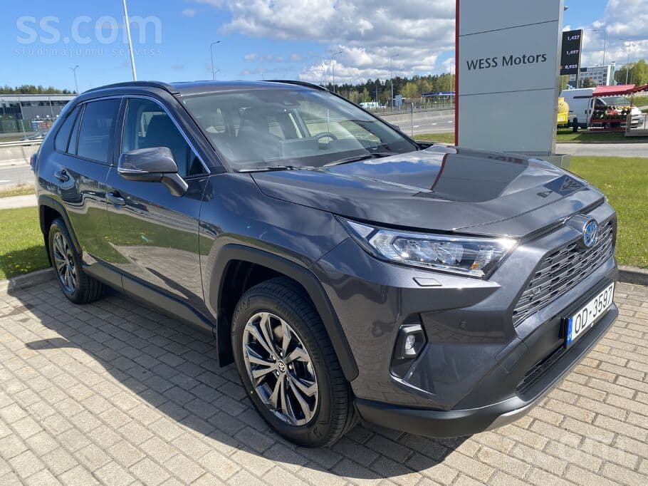 2025 Toyota RAV 4 3