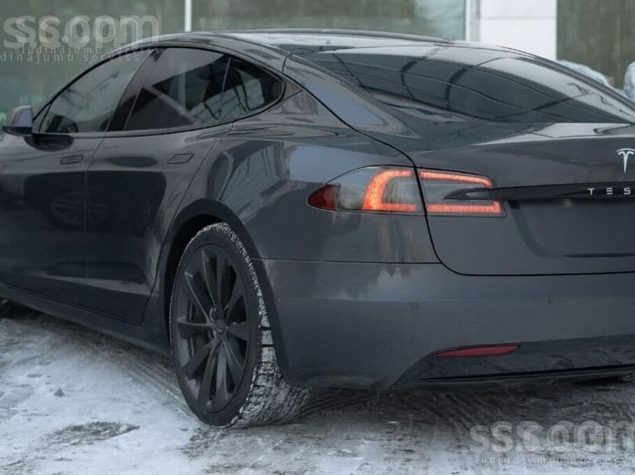 2019 Tesla Model S 4
