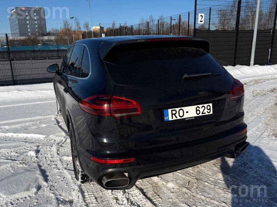 2016 Porsche Cayenne 5