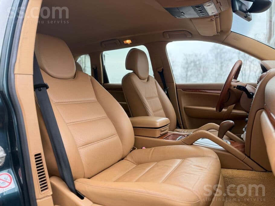 2004 Porsche Cayenne 3
