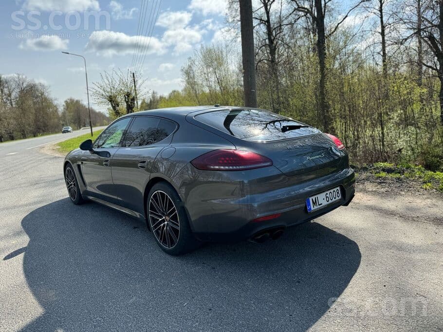 2014 Porsche Panamera 3