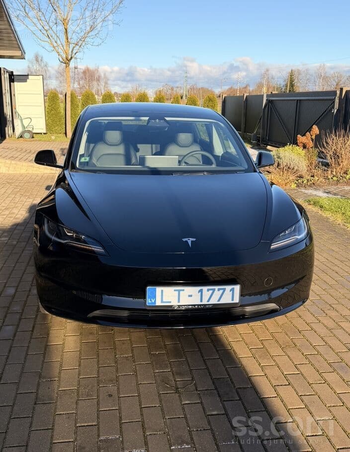 2024 Tesla Model 3
