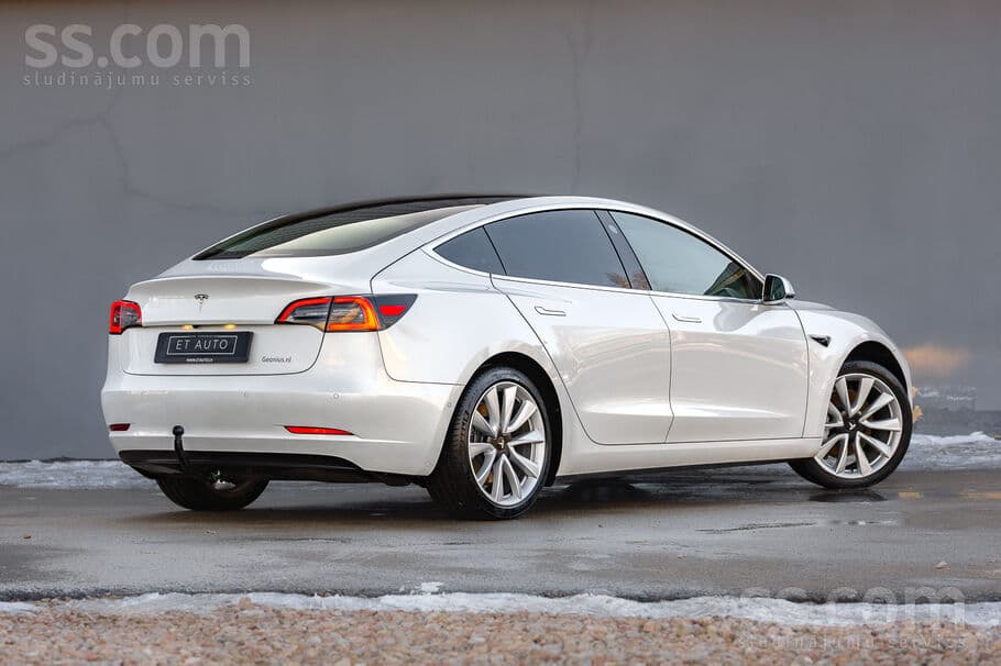 2019 Tesla Model 3 5