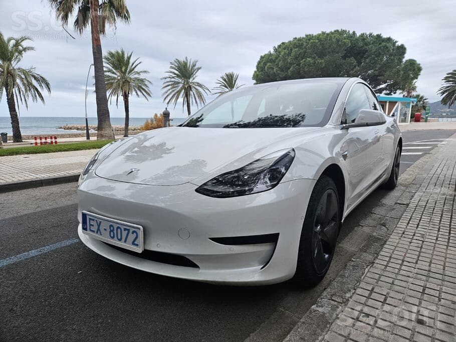 2020 Tesla Model 3