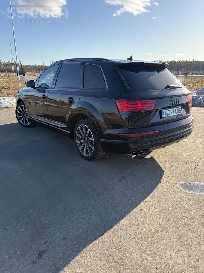 2015 Audi Q7 4
