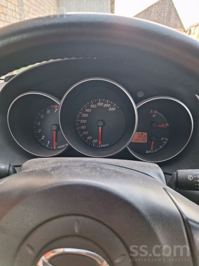2004 Mazda 3 2