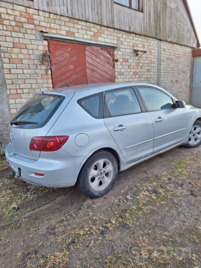 2004 Mazda 3 4