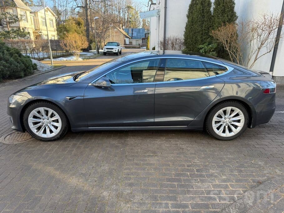 2017 Tesla Model S 2